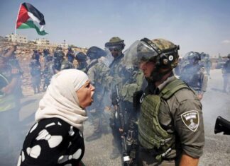 Potret Ibu berhadapan dengan militer Israel