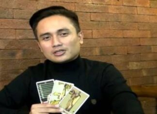 Denny Darko meramal