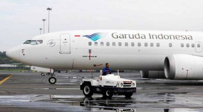 Gambar Pesawat Garuda Indonesia
