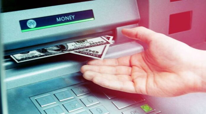 Ilustrasi tarik tunai ATM