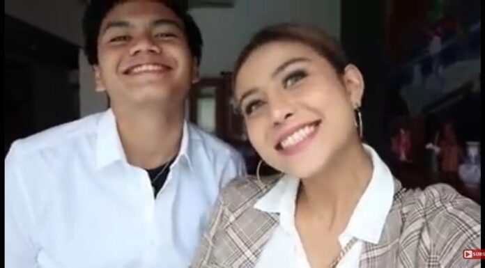 Awkarin Posting Chat Mesra dengan Mantan di TikTok, Netizen: Balikan Yuk! awkarin