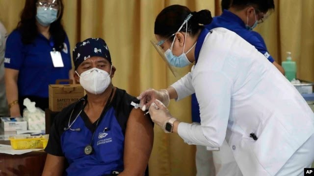 Wah! Presiden Filipina Ancam Penjara Rakyatnya yang Tolak Vaksinasi