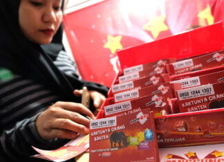 Telkomsel: Good Bye Simpati, Kartu AS dan Loop