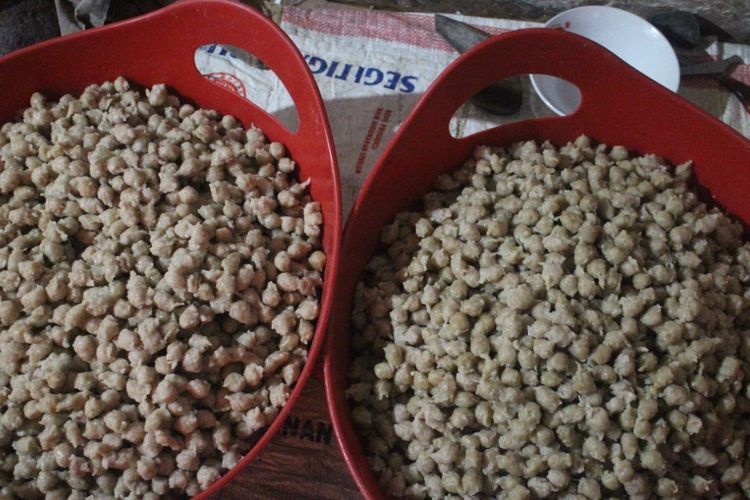 Jempol bagi Penjual Cilok Ini hingga Bisa Tajir Punya Apartemen dan Indekos