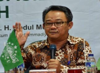 Abdul Mu&#Array;ti, Sekum PP Muhammadiyah