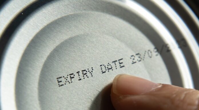 Sebaiknya harus tahu arti best before dan expiry date makanan kemasan, ini alasannya