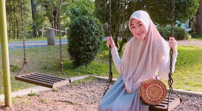 Larissa Chou Kembali Curhat di Medsos Ungkap Hati Orangtuanya Hancur Merasa Tertekan, Larissa Chou Bilang ke Ibu Alvin Faiz: Stop Tekan Mental Aku!