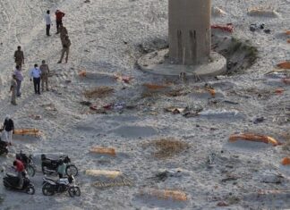 mayat covid di sungai gangga india