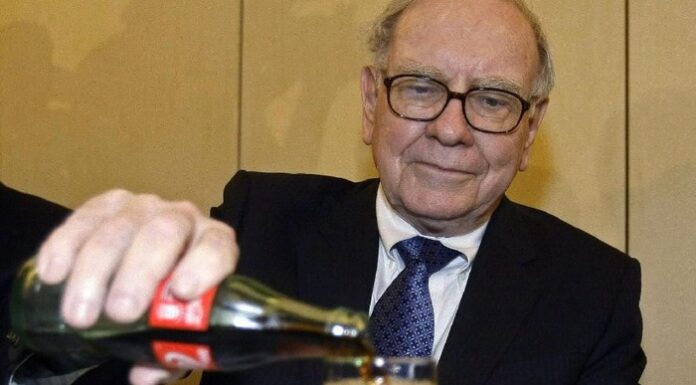 Sumbang 99 persen hartanya, Warren Buffett gak bagi ke anak-anaknya loh!