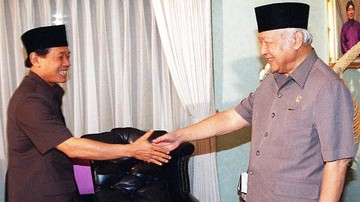 Harmoko Meninggal Dunia, Semasa Hidup Kerap Mendalangi Pemberedelan Pers