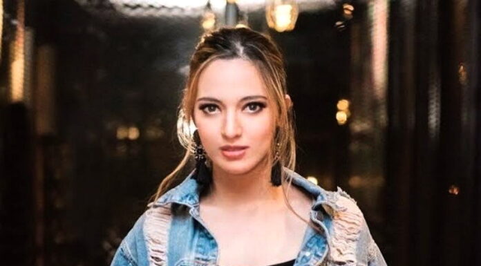 Muncul Fenomena Titip Sandal Sebelum Nia Ramadhani Ditangkap, Apa Itu? Muncul Fenomena Titip Sandal Sebelum Nia Ramadhani Ditangkap, Apa Itu?