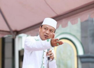 Ini Penjelasan Ustaz Das&#Array;ad Latif soal Polemik Masjid Ditutup Pasar Dibuka