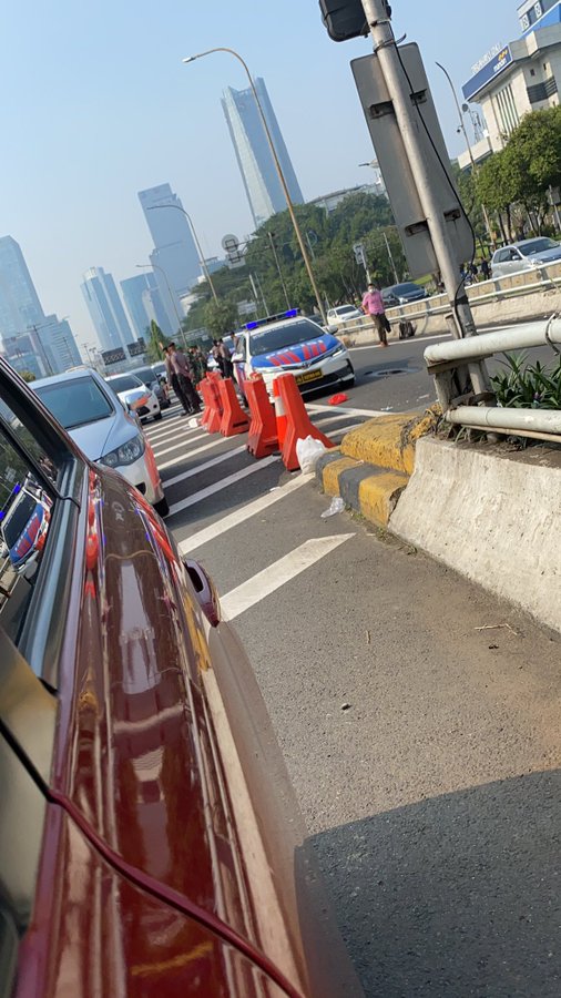 Penyekatan di Tol Sudirman, Dokter Perawat Pasein Covid Tak Boleh Lewat