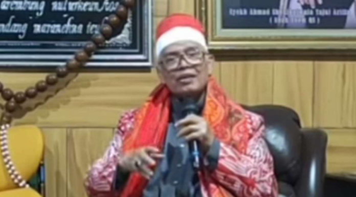 Ulama Sufi Abah Aos: Rocky Gerung Adalah Rasulullah, Utusan Allah abah aos rocky gerung