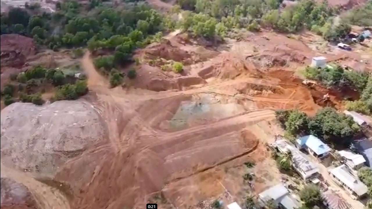 Beroperasi di Dekat Pemukiman, Alat Berat Tambang Nikel Dihentikan Emak-emak di Konawe