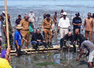 warga pesisir