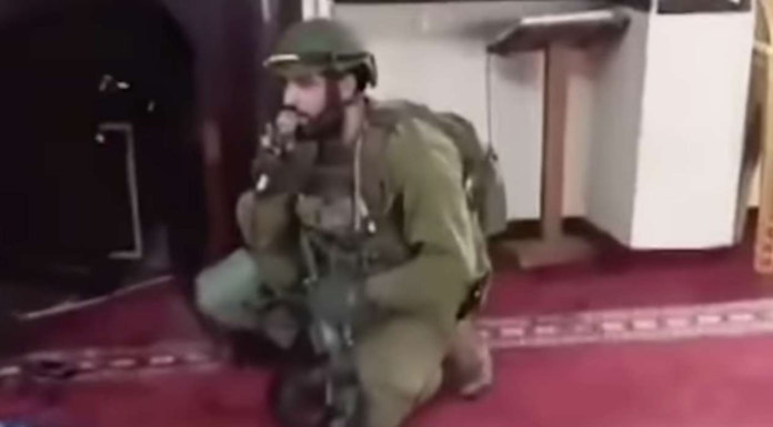 Masuki Masjid di Jenin Palestina, Tentara Israel Permainkan Lantunan Ayat Alquran jenin palestina