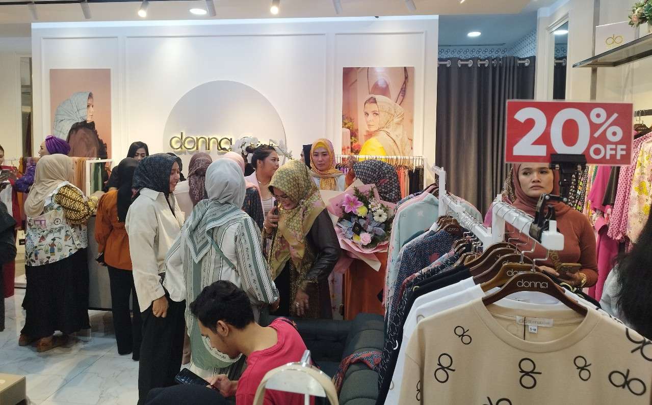Manjakan Pelanggannya, Donna Prive TSM Makassar Hadirkan Cut Meyriska dan Roger Danuarta Hingga Diskon Menarik