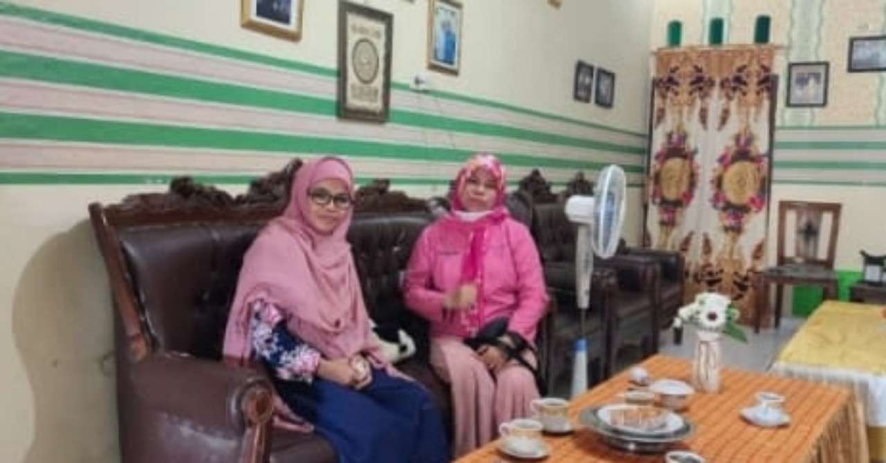 Warga Sambangi Kediaman Caleg Golkar Murniati Dg Matarring: Saya Butuh Figur Seperti Ibu!