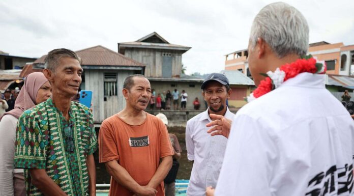 Ganjar Jadi Capres Pertama Kunjungi Banda Neira, Komitmen Perhatikan Pulau Terpencil ganjar pranowo