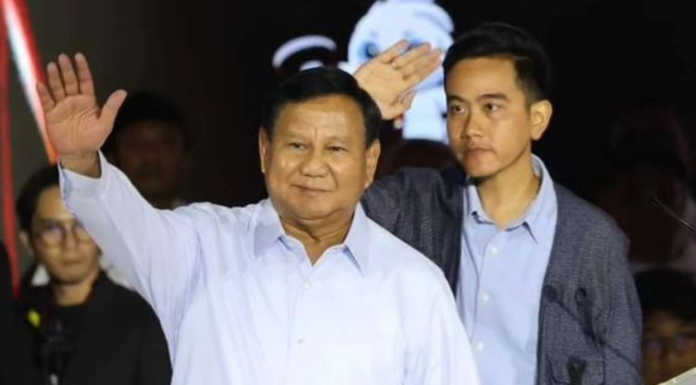 Prabowo Didesak Mundur dari Jabatan Menhan, Kaesang Ikut Komentar eep saefulloh