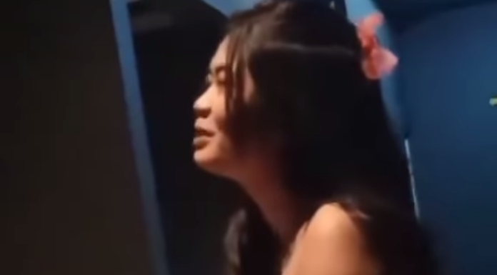 wanita pakaian seksi