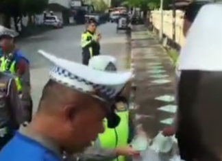 polisi bagi takjil