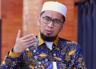 ustadz adi hidayat