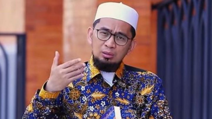 ustadz adi hidayat