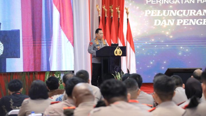 Peringatan Harkodia, Kapolri Jenderal Listyo Sigit Apresiasi Peluncuran 2 Buku Antikorupsi kapolri jenderal listyo