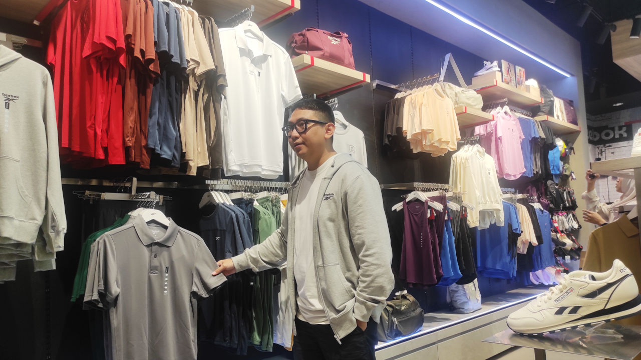 Kampanye Reebok di Makassar, Desain Sepatu yang Tak Lekang Waktu Selalu Laku