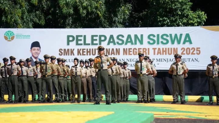 menteri kehutanan