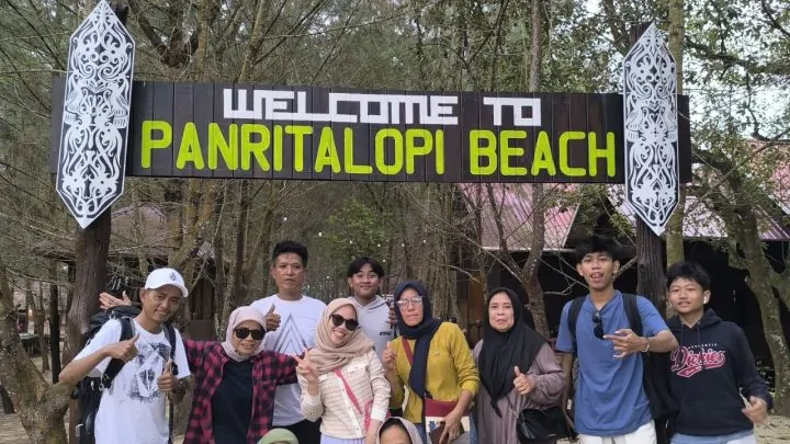 pantai panrita lopi badak