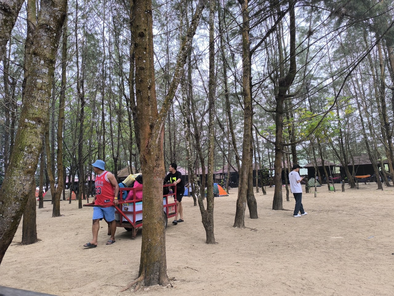 Pantai Panrita Lopi, Destinasi Favorit di Kalimantan Timur, Pengunjung Bebas Membawa Makanan