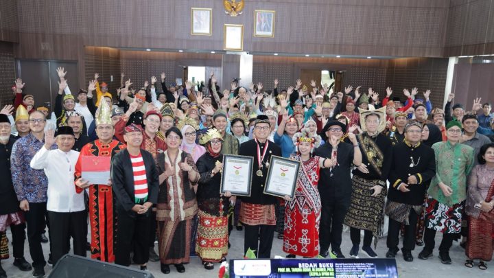 Kepala BPOM RI Taruna Ikrar Luncurkan dan Bedah 7 Buku Karya Miliknya