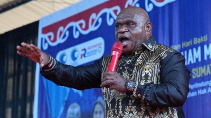 Menteri Natalius Pasigai Tetapkan Ruang Marsinah Sebagai Nama Ruang Pelayanan HAM di Kantornya