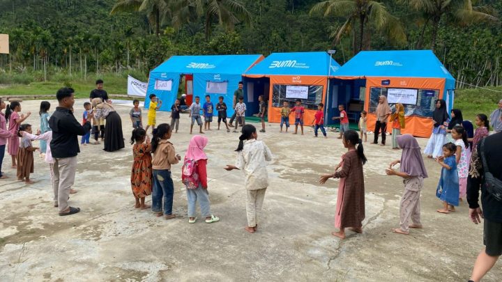 BNI salurkan seragam di Aceh BNI salurkan seragam di Aceh