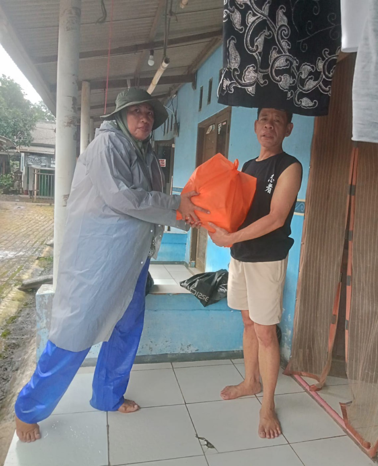 Gelar Arisan Sekaligus Buka Puasa Bersama, DPP KM Bulukumba Salurkan Ratusan Paket Sembako