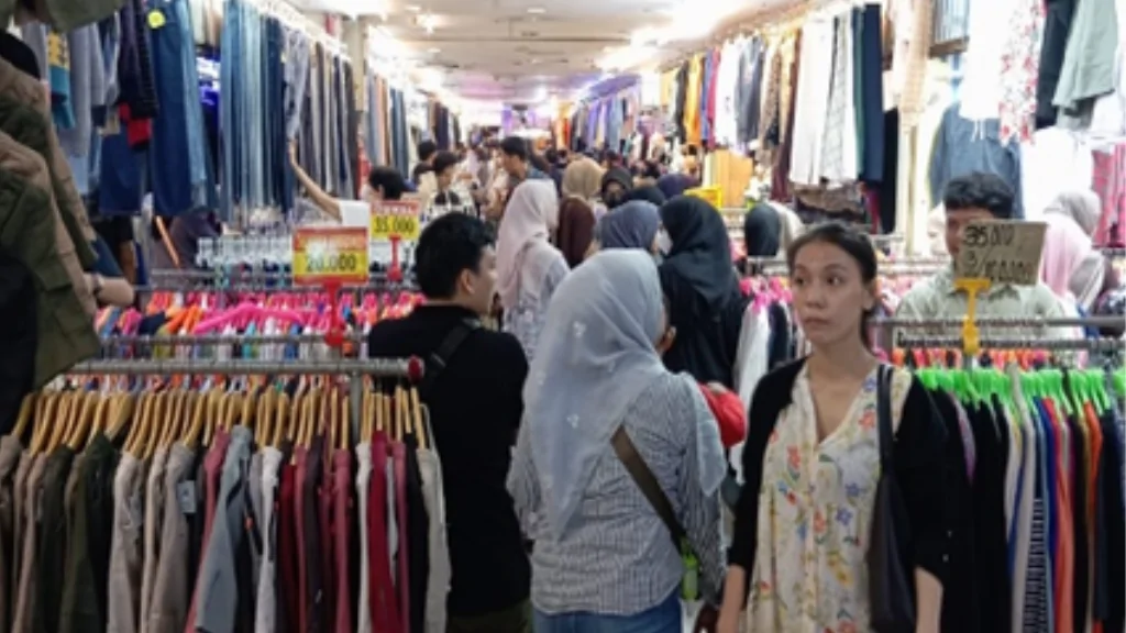 Budaya Thrifting: Antara Kreativitas dan Kesadaran Ekonomi