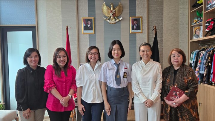 Cathlyn Lesmana Cathlyn Lesmana