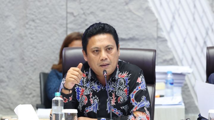 Andi Iwan Darmawan Aras Andi Iwan Darmawan Aras
