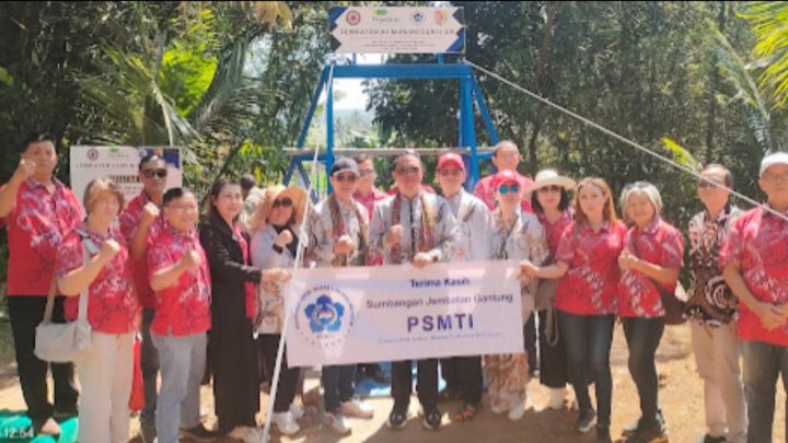 PSMTI Resmikan Dua Jembatan Gantung di Jember, Pangkas Akses Warga hingga 2,5 Jam